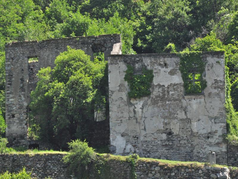 Castello Inferiore Della Costa