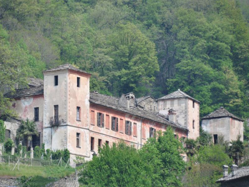 Castello Vallaise Di Arnad