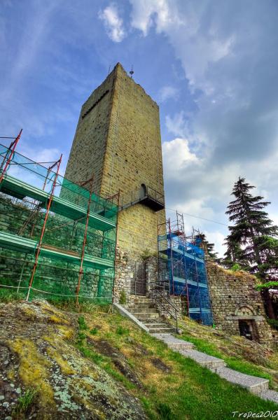 Castello del Baradello, torre mastra