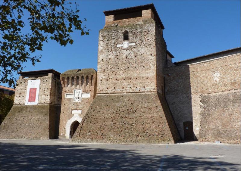 Castel Sismondo Di Rimini, ingresso