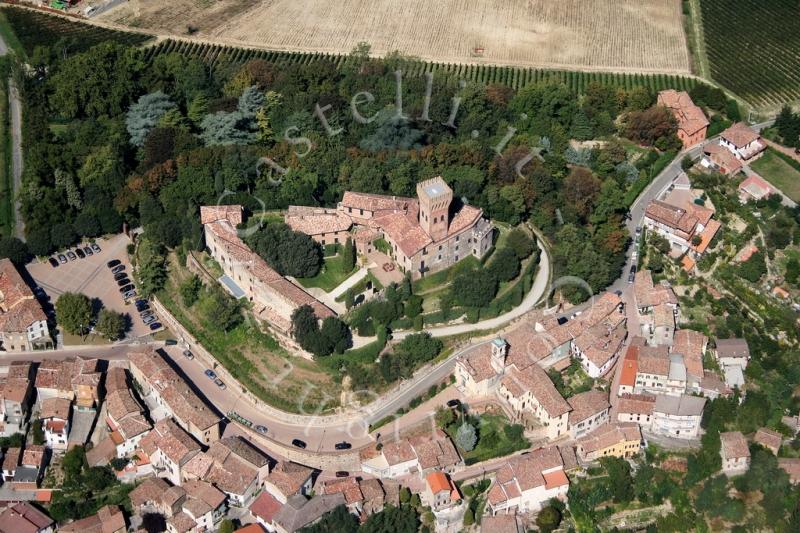 Castello di Cigognola, panoramica dall'alto