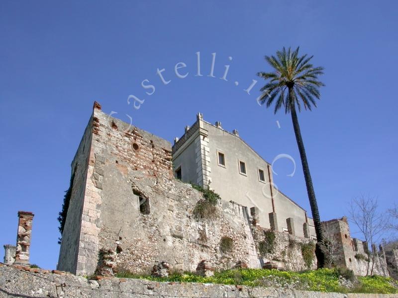 Castello Di Bauso, panoramica da ovest