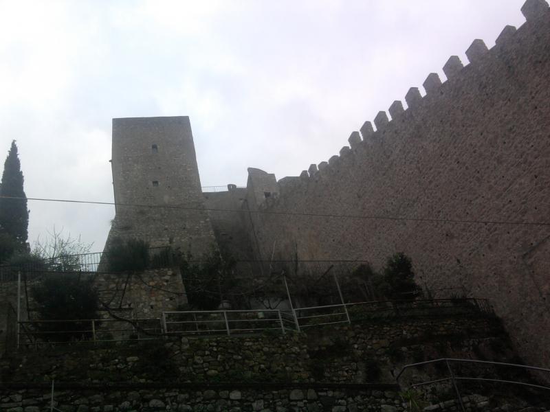 Castello Di Itri-Cammino Di Ronda