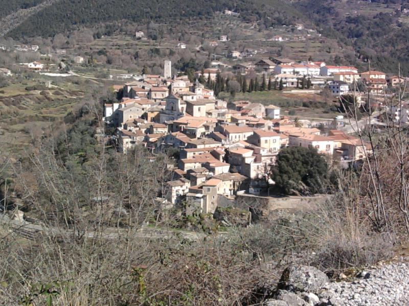 Castello Di Castrum Coeli-Vista Del Borgo Di Colle S.Magno