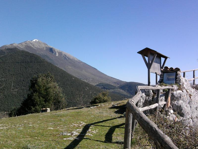 Castello Di Castrum Coeli-Vista Del Monte Cairo