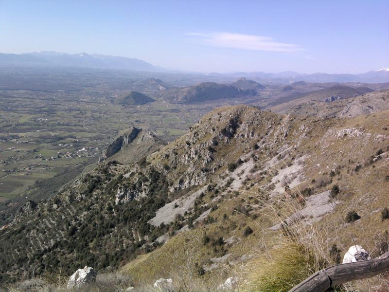 Castello Di Castrum Coeli-Vista Del Castello Di Roccasecca, Sullo Sfondo I Monti Lepini