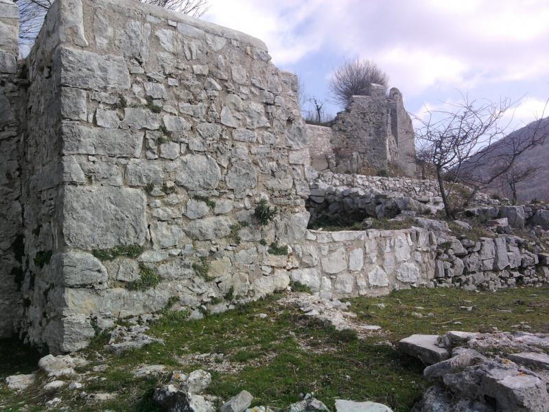 Castello Di Acquaviva O Vallecorsa Vecchia