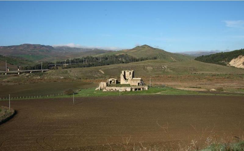 Castello Di Resuttano, panoramica