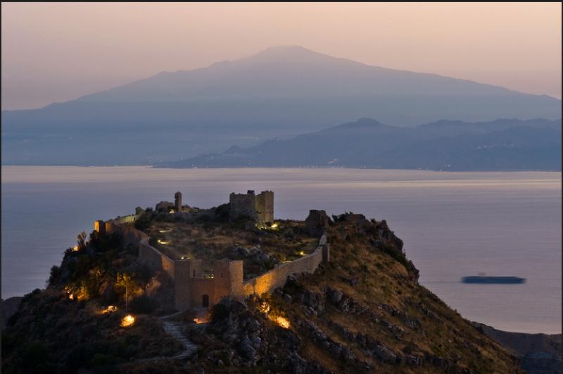 Castello O Motta Di Sant'Aniceto, panoramica da est