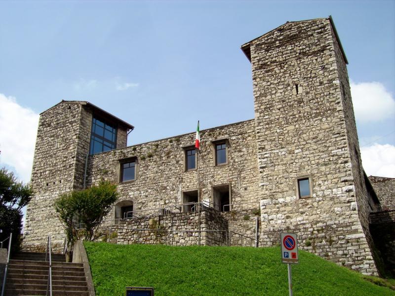 Castello Oldofredi Di Iseo, ingresso