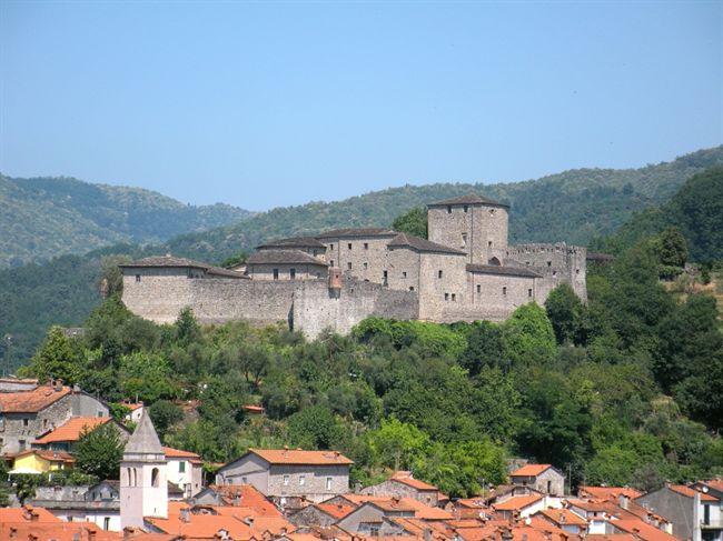 Castello Del Piagnaro Di Pontremoli