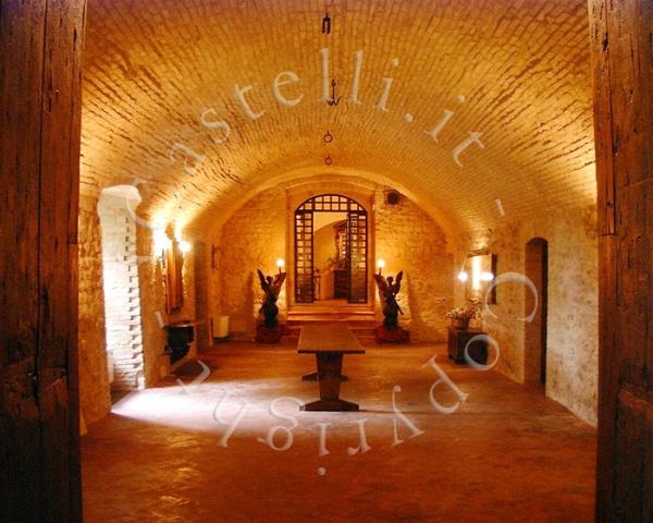 Castello di Vigoleno, l'interno