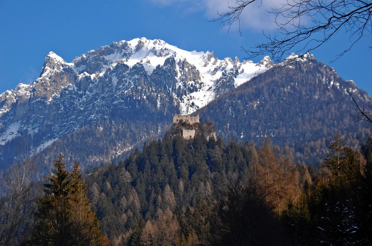 Castel Pietra di Tonadico