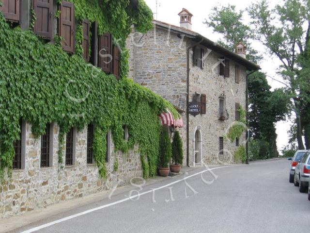 Castello di San Floriano, veduta esterna