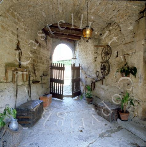 Castel di Luco, particolare esterno