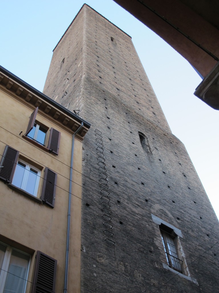 Torre Azzoguidi o Altabella