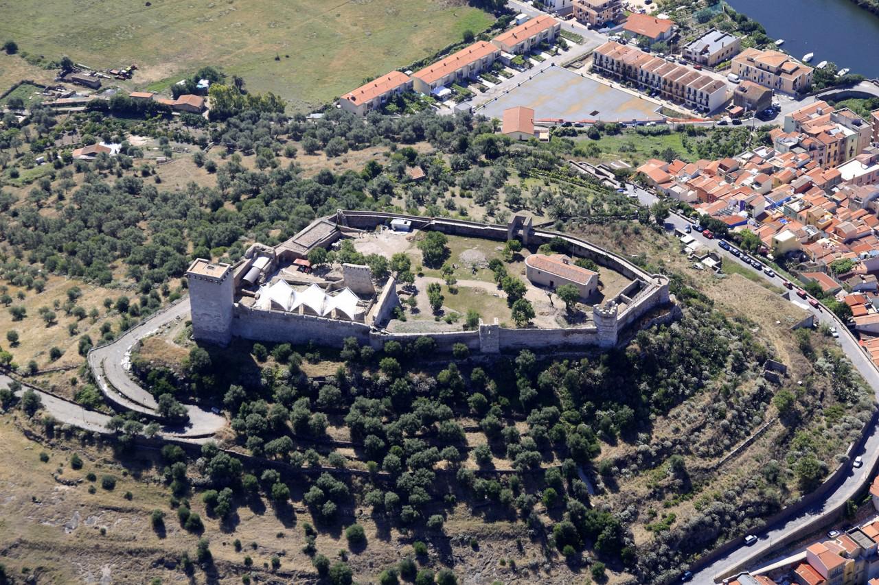 Castello Di Serravalle O Malaspina