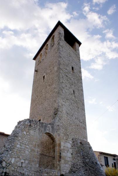 Castello di Caporciano, la Torre superstite