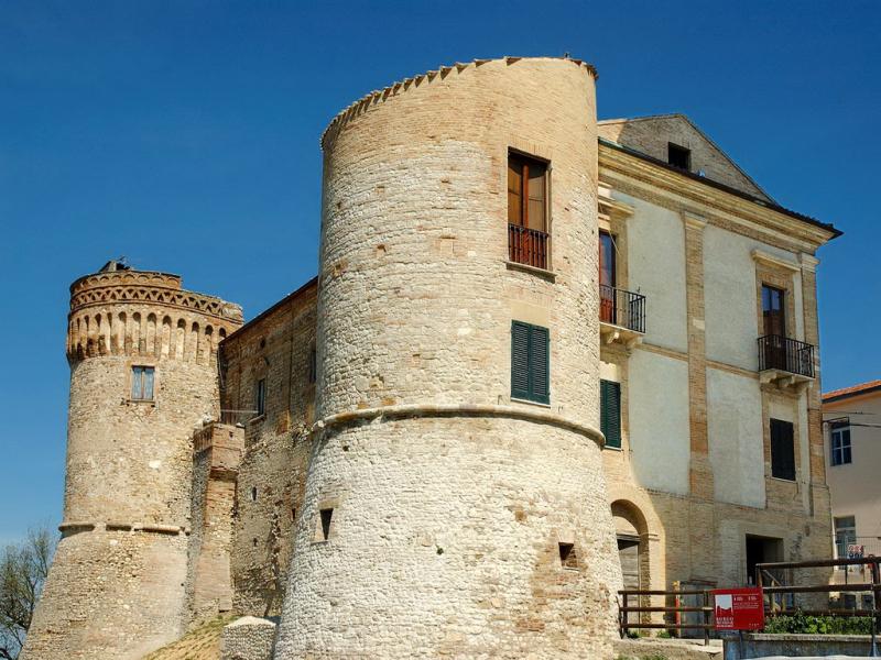 Castello Di Monteodorisio