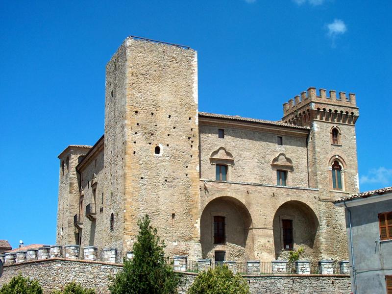 Castello Ducale di Crecchio, panoramica