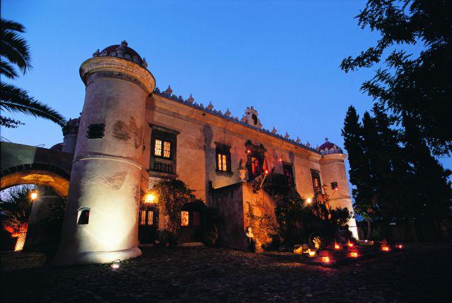 Castello di San Marco, panoramica della fascciata all'imbrunire