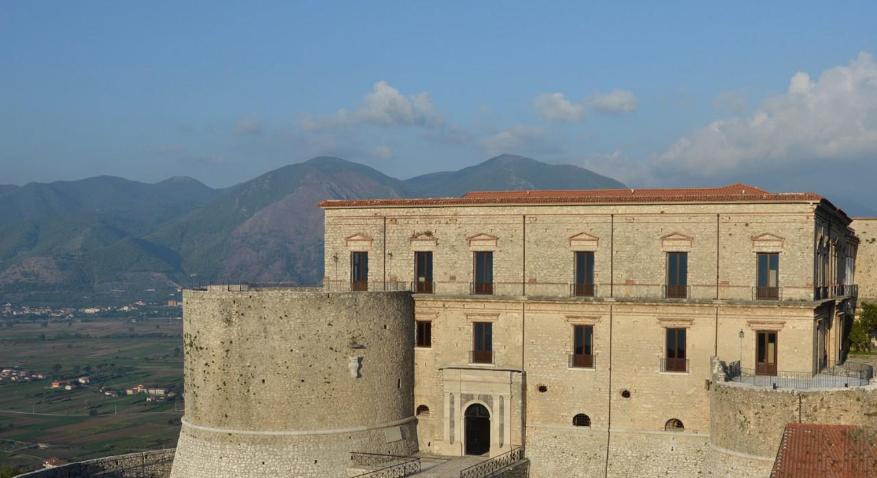 Castello Macchiaroli di Teggiano