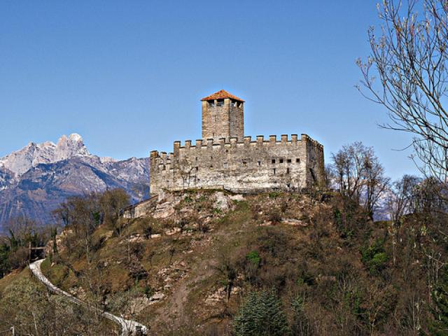 Castello Zumelle hdr